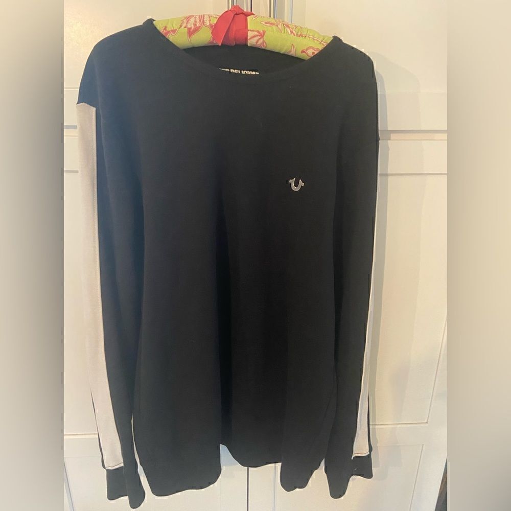 True Religion Mens Crew Sweater Sz XL Black Metal Logo Long Sleeve White Stripe